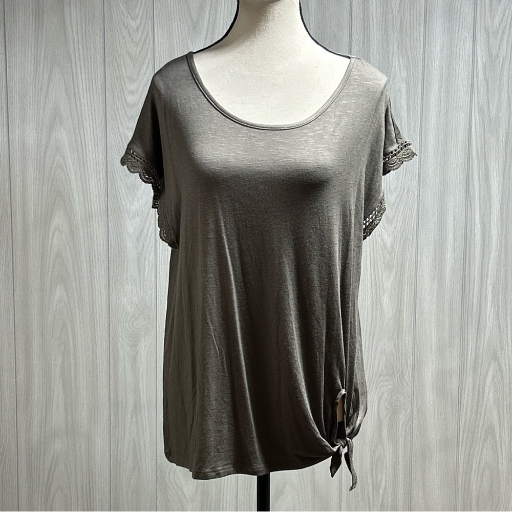 Thread & Clover Cap Sleeve Crochet Tie Front Top Size Medium